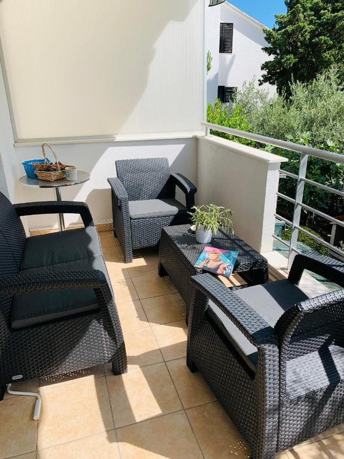Ivana Apartment With Terrace Novalja Luaran gambar